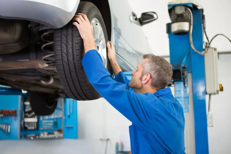 Alineación para vehículos en el taller automotriz Rollano e Hijos de Buin