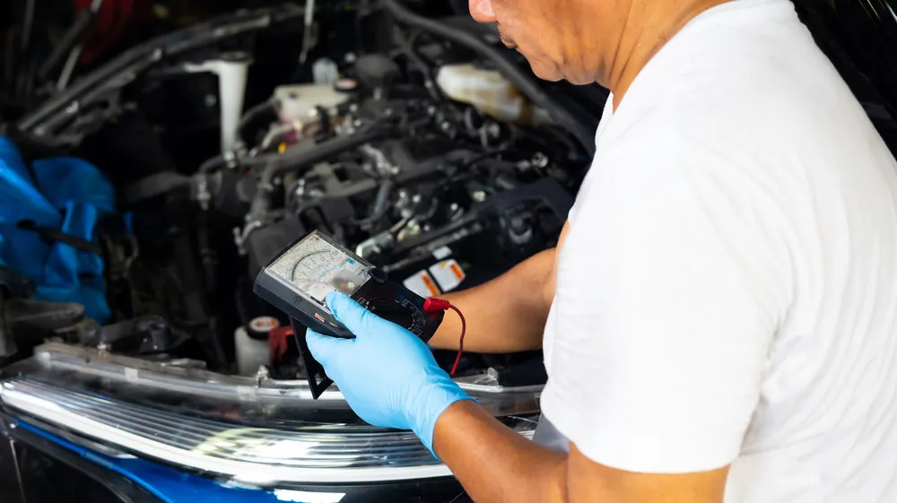 Diagnóstico eléctrico para vehículos en el taller automotriz Rollano e Hijos de Buin